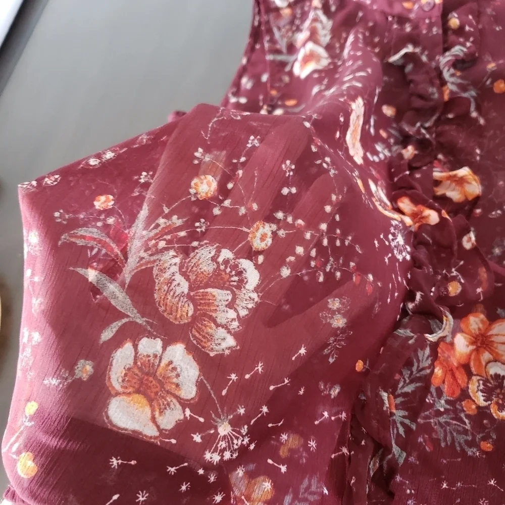 ⭐3/$25⭐ Reitmans Women's Sheer Ruffled Floral Top Size L - Picture 12 of 12